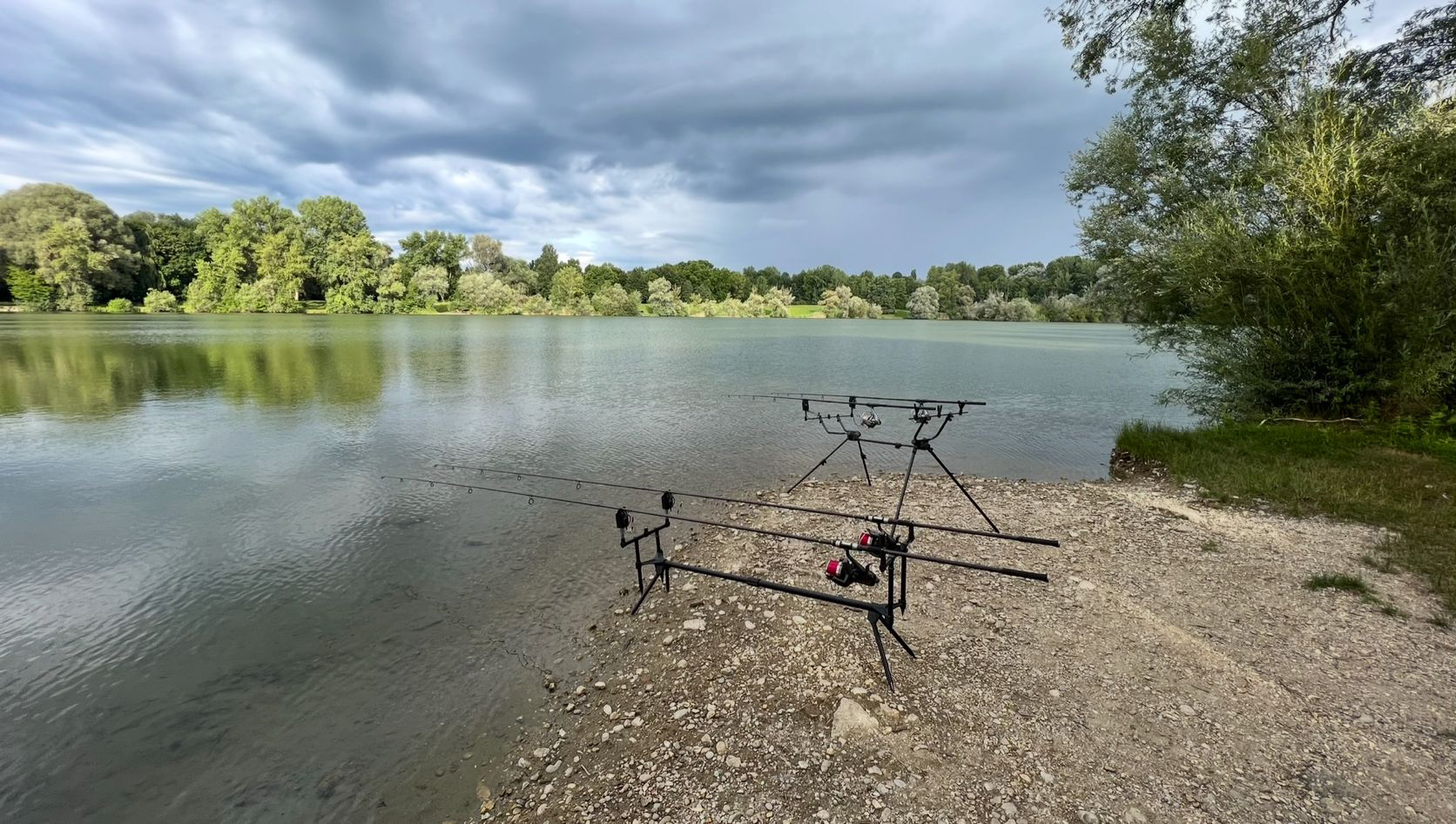 Salzachsee – Uferbereich und Angelplatz